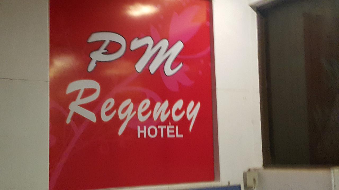 P M Regency Hotel ואדודרה מראה חיצוני תמונה