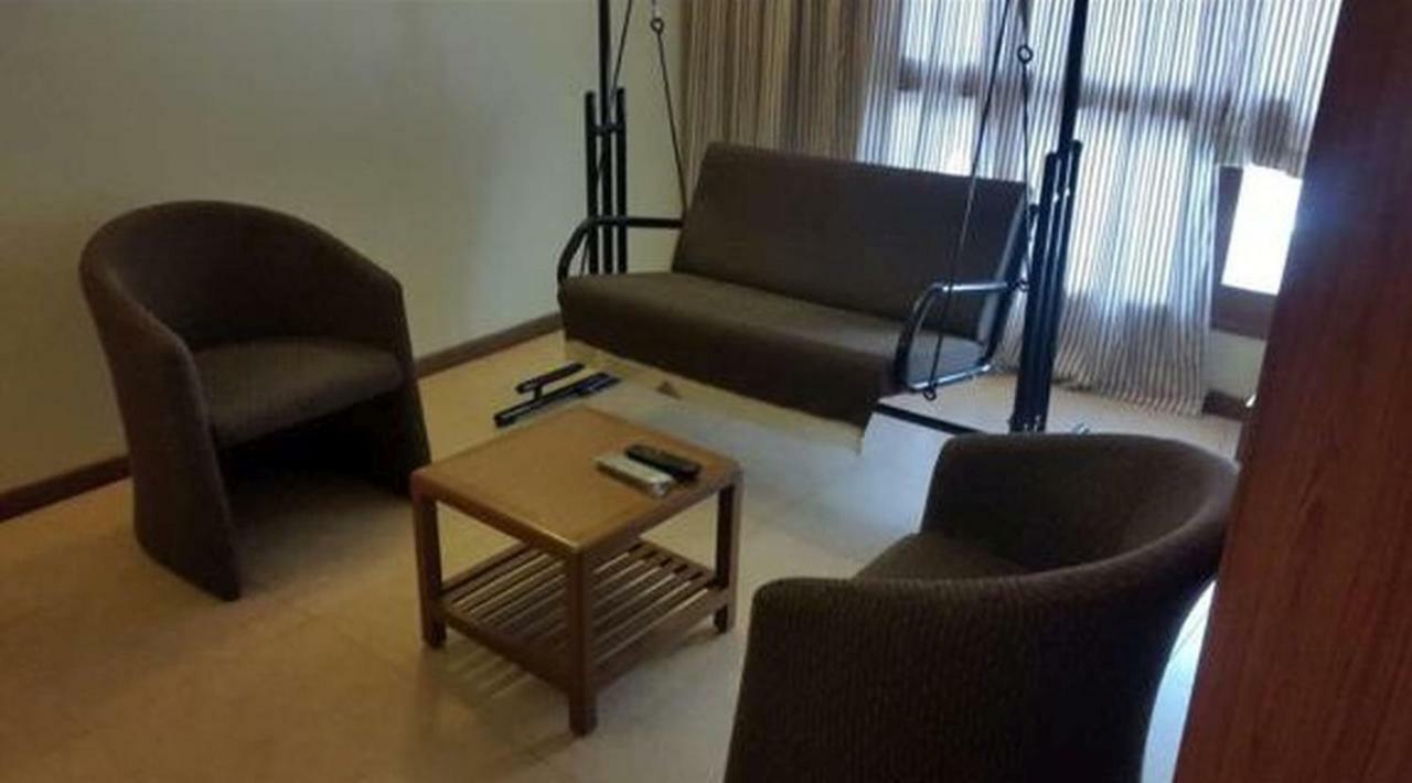 P M Regency Hotel ואדודרה מראה חיצוני תמונה
